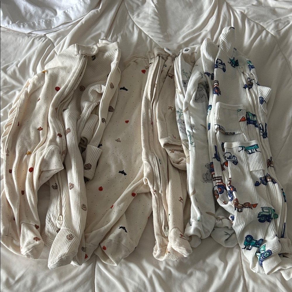 Neutral & Cream Ribbed Baby Onesies - Cute Print Pack